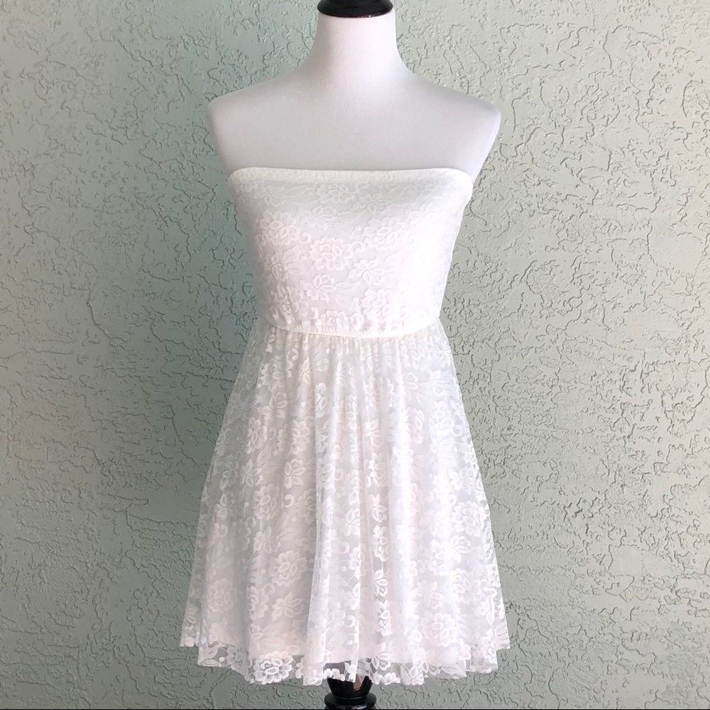 🎉2/$15🎉 Lacy Little White Dress - Sz S
